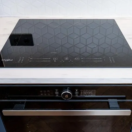 Appartement Top-floor 1br - Parking Garage - Breakfast Station *