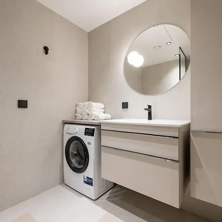 Top-floor 1br - Parking Garage - Breakfast Station Tallinn